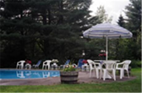Bears Lair Inn 스토 외부 사진